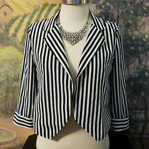 Forever 21 Chic Striped Crop Blazer